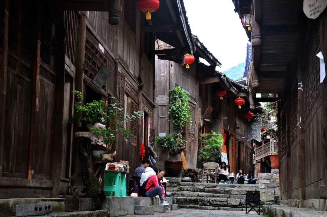 解惑蜗牛，千万人家的影片评价问答平台